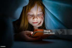 CrescerLi sani in un mondo iperconnesso